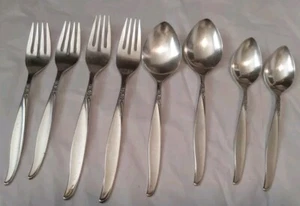 8 Pcs Tudor Plate Oneida Community WINSOME FORKS & SPOONS - Picture 1 of 6