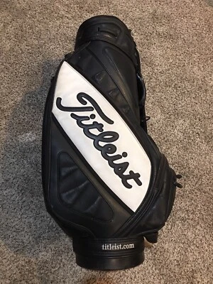 Сумка для гольфа Titleist черная белая искусственная кожа 6-позиционный разделитель некоторые молнии дефектные - Изображение 1 из 4