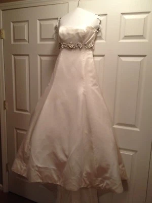 Vera Wang 婚礼礼服 12554 改装 A 字美人鱼 8 码 — 第 1/4 张图片