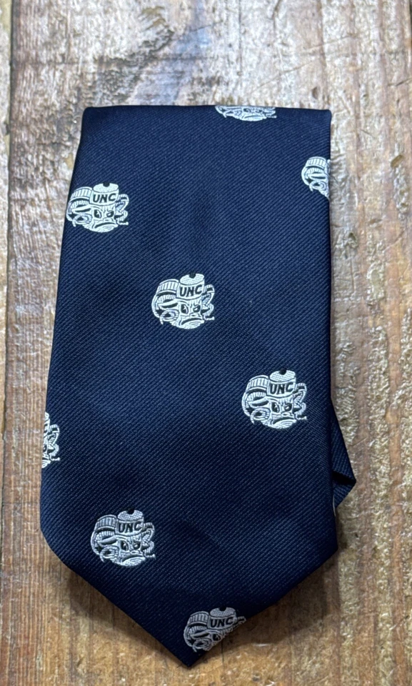 Corbata de cuello con tacones alquitranados vintage UNC, Universidad de Carolina del Norte, azul con plata Foto 1 de 2