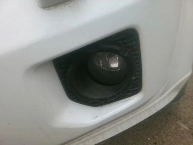 FARO ANTINIEBLA DELANTERO CON BISEL LAND ROVER LR2 Izquierdo 11 12 13 14 15 Foto 1 de 1