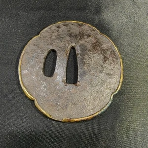 Guardia Espada Japonesa, Base de Hierro Tsuba, Borde de Cobre e Incrustación de Cobre, Edo Antiguo - Imagen 1 de 10
