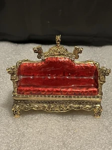 Schöne Emaille Bank Schmuckschatulle mit Kristallen und verzierten Drachen - Bild 1 von 8