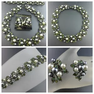 Kenneth Jay Lane KJL Multi Pearl Garland Emerald Necklace Bracelet Earrings Set - Picture 1 of 12