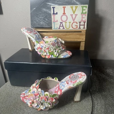 VINCE CAMUTO PALEXA Multicolor FLORAL Tacones Punta Abierta Talla 7M/37.5 NUEVO Foto 1 de 4