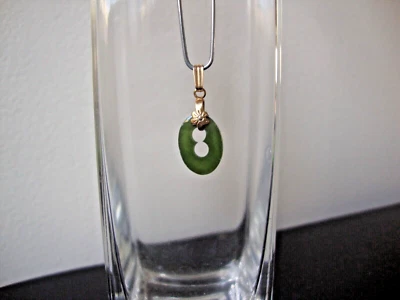 VTG HANDMADE GREEN JADE FENG SHUI " LUCKY 8 ! " YELLOW GOLD PLATED CHARM/PENDANT - Image 1 of 4