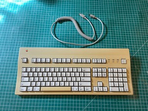 Apple Macintosh Extended Keyboard II Model M3501 ADB Mechanical 105-Key Vintage
