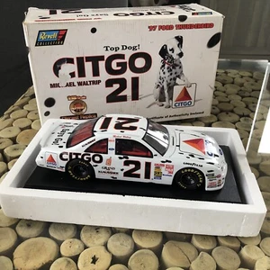 1:18 Scale NASCAR # 21 Top Dog Michael Waltrip  “97” Ford Thunderbird - Picture 1 of 8