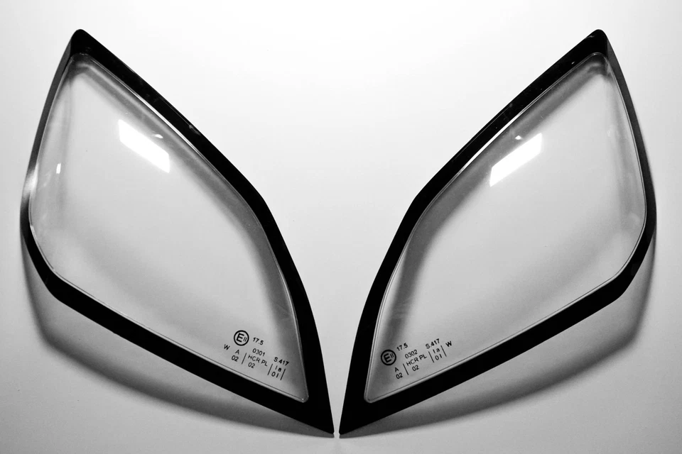 Vauxhall VX220 / Opel Speedster headlight lenses with E mark - new - Image 1 of 3