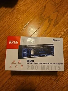 BOSS Audio 611UAB Single-DIN Multimedia Player - Picture 1 of 5