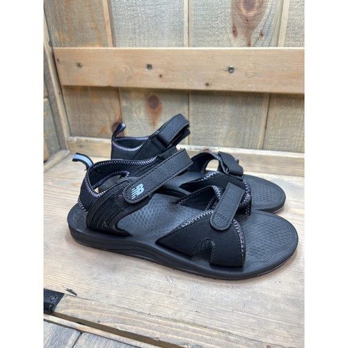 Sandali larghi 8W New Balance US8 gancio e passante regolabili neri donna