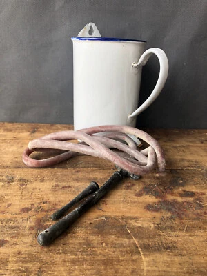 Ancienne fontaine à lavement en tôle émaillée,  old French - Photo 1/3