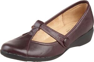 Naturalizer Women's Kernsy T-Strap Loafer Spiked Plum Leather 5M