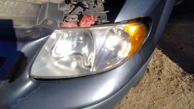 2001-2003 Chrysler Voyager Driver Left Head Light Oem Front Lamp With Bracket - Image 1 of 4