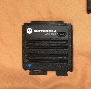 NEW Motorola OEM APX6000 Radio Speaker Grille Back Housing Case Cover BLK - Zdjęcie 1 z 2