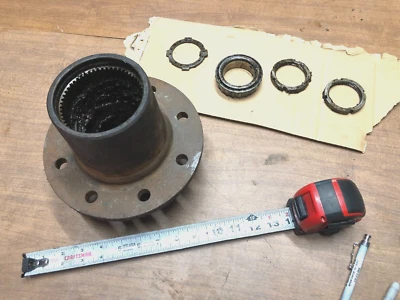 1980-1997 Ford F-250 HD - SRW Dana 50 60 - TTB IFS Front Axle Wheel HUB - Spicer - Image 1 of 4
