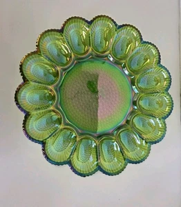 Mid-century Indiana Glass Co Deviled Egg Plate Iridescent Green Carnival Glass - Picture 1 of 16