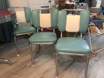 Seis sillas retro vintage a juego. Asientos acolchados/patas cromadas. Foto 1 de 2