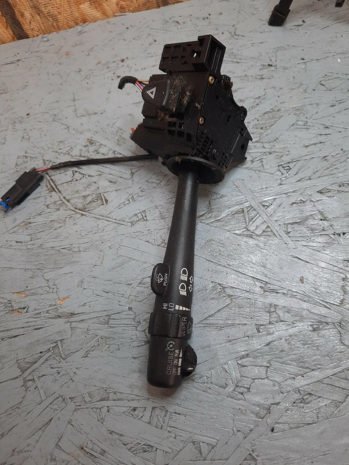 Pontiac Aztek 2001-2005 señal de giro limpiaparabrisas e interruptor de control de crucero OEM Foto 1 de 1