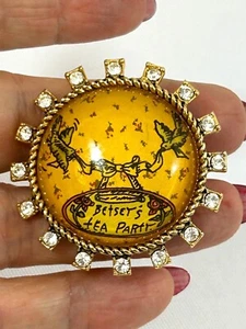 Betsy Johnson Tea Party Fashion Ring Vtg 7 Lucite Crystals Gold Tone Signed - Picture 1 of 17