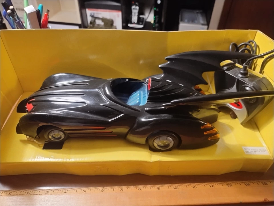 Batimóvil KB Toys Kenner Batman & Robin 1997 control remoto Foto 1 de 4