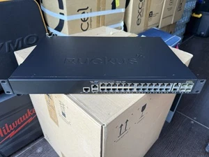 Ruckus ICX 7150-24P Network Rack Mount Gigabit Switch 24-Port PoE+ - Photo 1/4