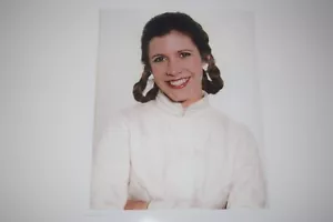 Carrie Fisher Das Imperium schlägt zurück Leia Hoth Gewand Promo 8x10 Hochglanz Foto 052 - Bild 1 von 1