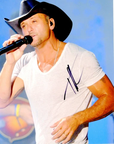 Tim McGraw American Singer, Songwriter Author SIGNED  8X10 PHOTO Cover