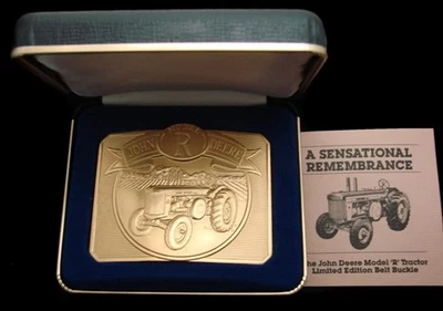 QH28157 *NOS* VINTAGE 1990 **JOHN DEERE** TRACTOR MODELO R HEBILLA CHAPADA EN ORO 24K Foto 1 de 3