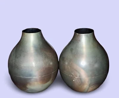 2 Crate & Barrel Bringham Iron Round Vases Gray Bronze Rustic Artifact-Style 9" - Изображение 1 из 4