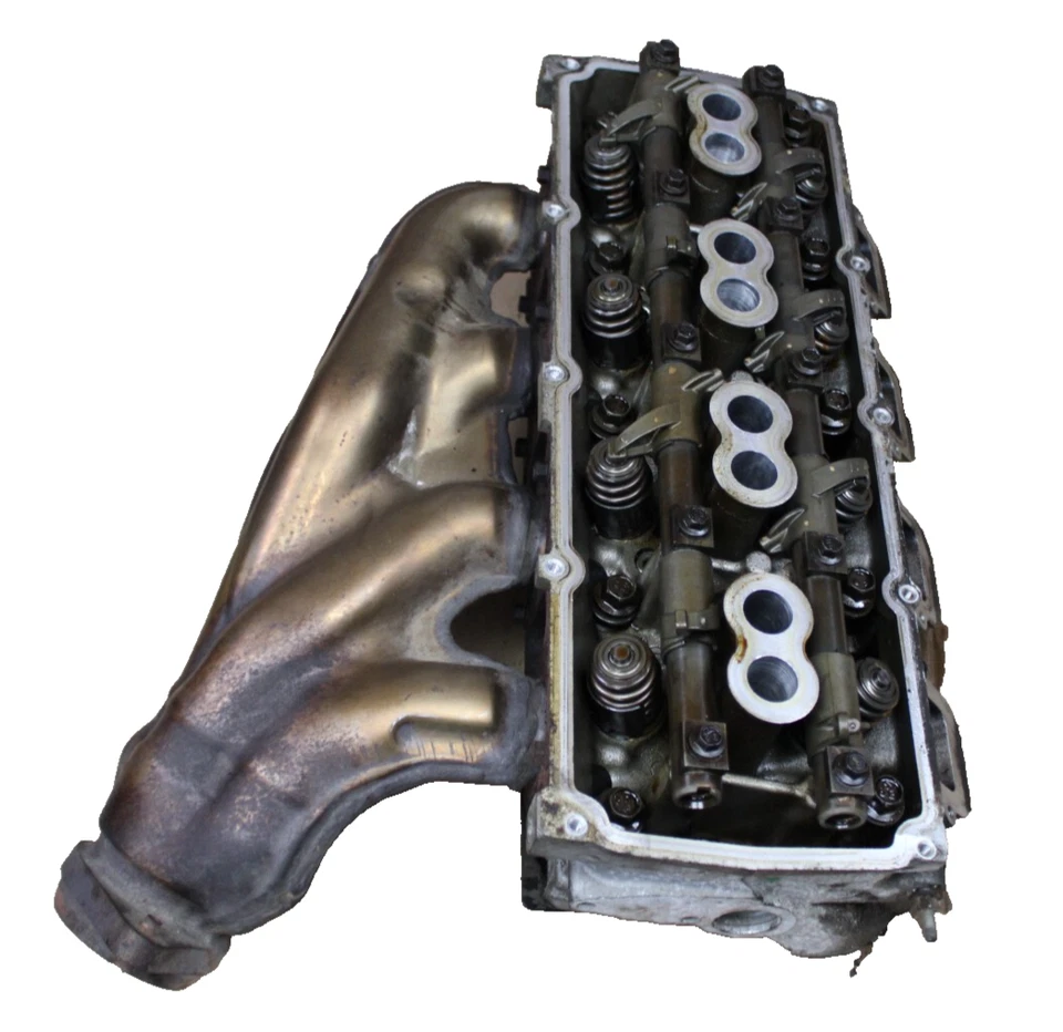 6.1升HEMI DODGE CHRYSLER JEEP DRIVER CYLINDER HEAD W EXHAUST MANIFOLD 05037369AA — 第 1/4 张图片
