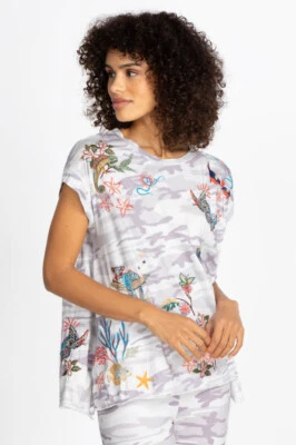 Camiseta Johnny Was Zoe Relax Drape Camisa Algodón Malva Camuflada Bordada Top Mediana NUEVA Foto 1 de 4
