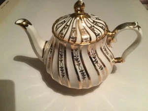 Antique Sadler Teapot in Cream and Gold - Picture 1 of 4
