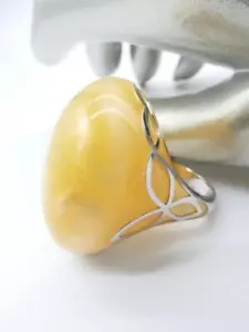 ÚNICO Anillo Destacable Grueso Crema Orgánica Mármol Resina Lucita Cúpula Ovalada Plata - Imagen 1 de 12