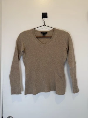 Suéter para mujer Ann Taylor 100 % cachemir beige claro cuello en V talla pequeña pequeña pequeña Foto 1 de 4