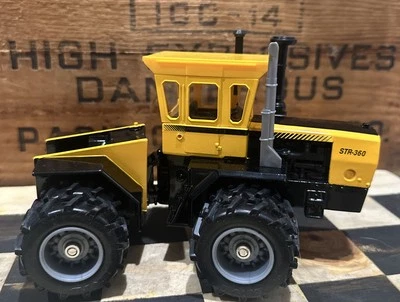 90’s Ertl 1/32 scale Titan STR-360 4WD Tractor with Duals No.2014 Toy Farmer NIB - Image 1 of 4