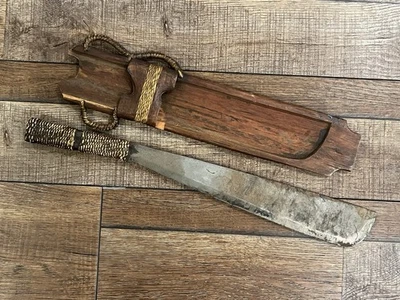 Antiguo Cuchillo Bolo Machete GRANDE Vintage Espada Funda Madera Foto 1 de 4