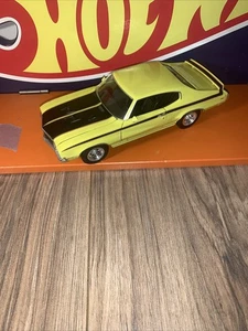 1970 Buick GSX, Yellow/black Welly 1:24 scale Die-cast Model RARE FIND - Picture 1 of 9