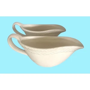 Bee & Willow Steingut Saucieren 2er Set cremefarben geprägtes Blattdesign - Bild 1 von 9