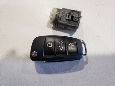 Audi A4 2008 - Cerradura de puerta del conductor izquierdo y llave + mando - OEM 8E1837063 8E0837220 Foto 1 de 4