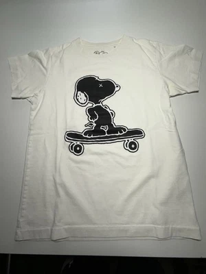 Kaws Peanuts Uniqlo Shirt White Youth Kids Size 11/12Snoopy Skateboard - Image 1 of 2