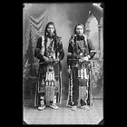 2 jeunes Amérindiens de l'Idaho posant 8 x 10 photo