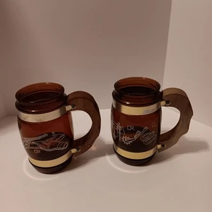 Juego de 2 tazas vintage Cowboy Siesta Ware, con asas de madera - Imagen 1 de 14