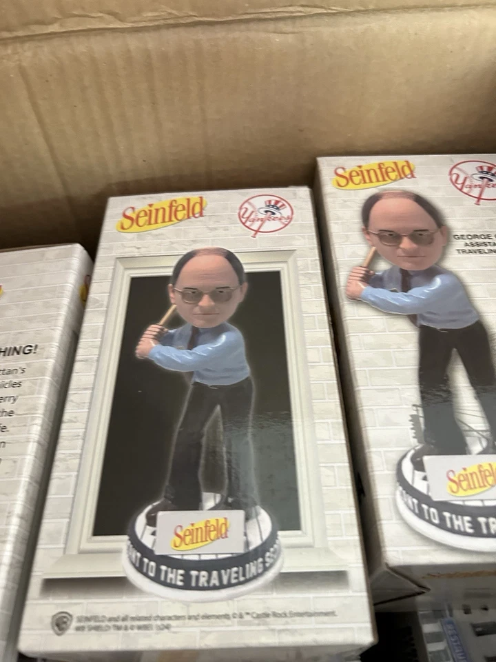 George Costanza Seinfeld Secratary Bobblehead New York Yankees 7/5/2024 SGA Foto 1 de 1