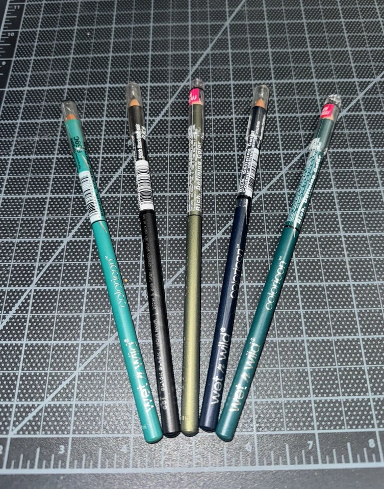Pack of 5 Wet N Wild ColorIcon EyeLiners Olive 663C, 657, 651, 659C, 662C. - Image 1 of 2