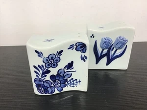 VINTAGE Bosman Delft Blue Tulip Salt & Pepper Shakers  - Picture 1 of 7
