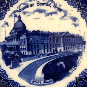 Souvenir Plate "Views Of Boston, MASS" State House Faneuil Hall Old North Church - Picture 1 of 9