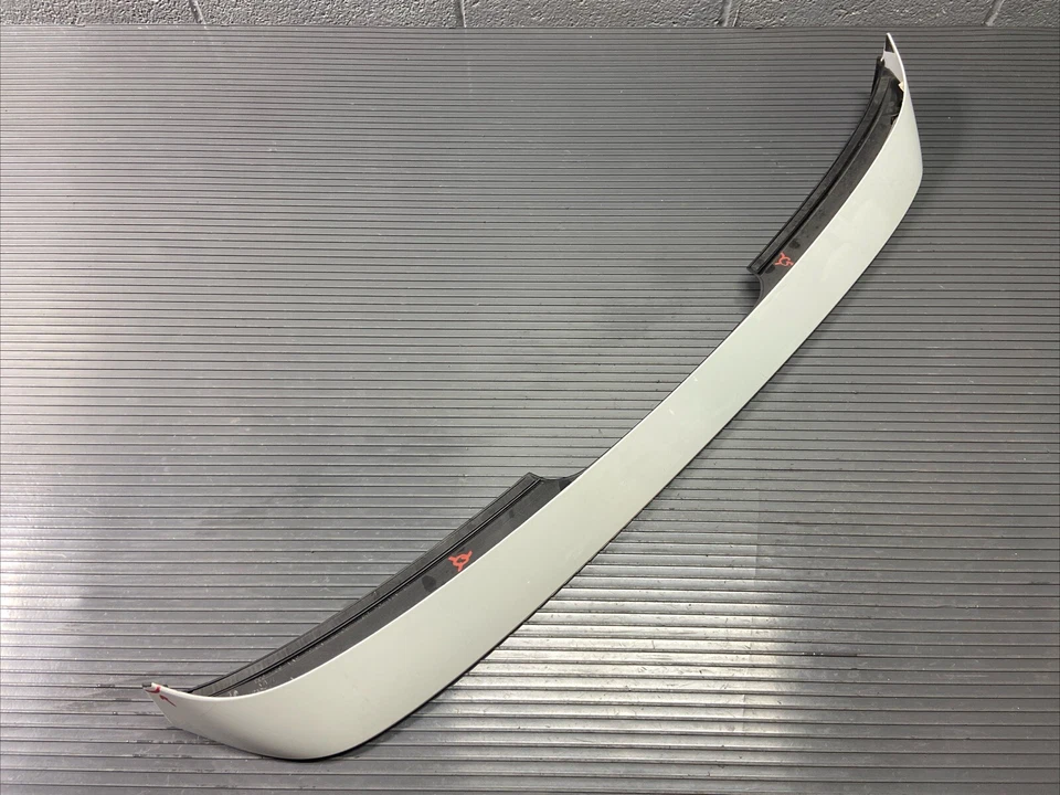 2009-2017 Volkswagen Tiguan Rear Trunk Lid SpOiler Pure White OEM *NOTE* - Image 1 of 4
