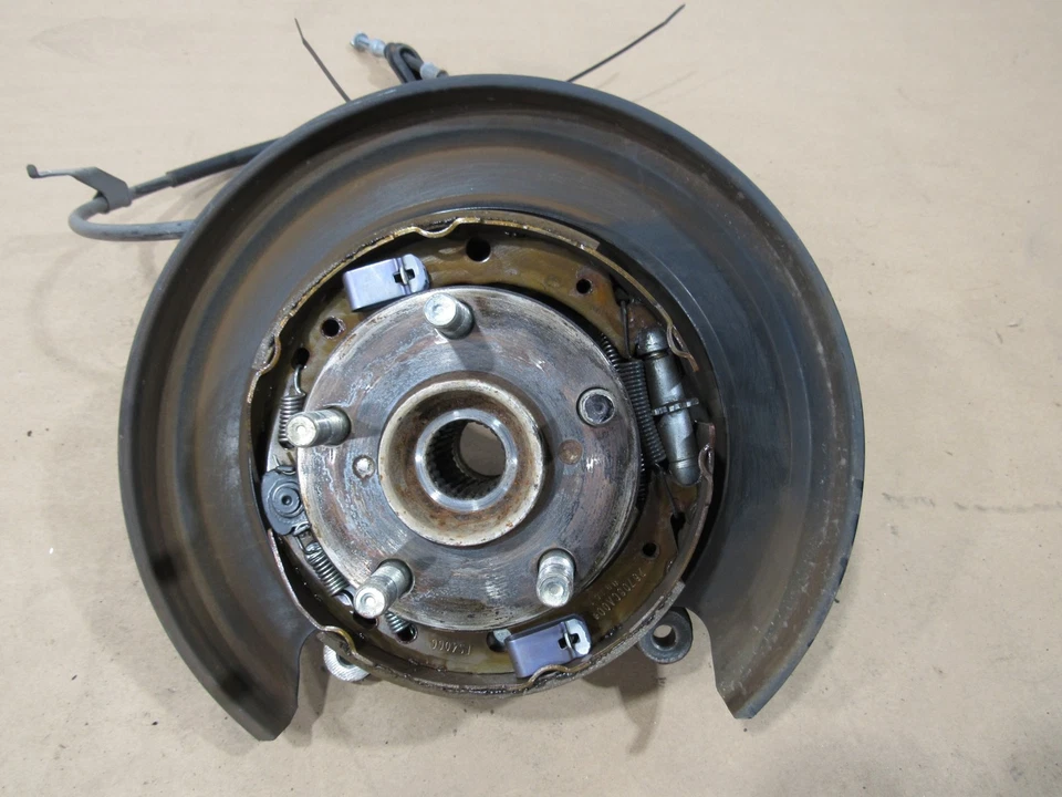 17-21 Toyota 86 GT 2018 2,0 L TRACCIÓN TRASERA DERECHA HUSILLO BUJE NUDILLO; Foto 1 de 4