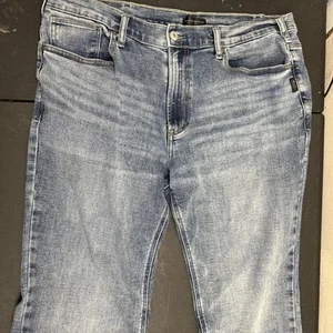 Mens Silver Jean Gordie Size 38x32 Denim Distressed Blue Jeans - Picture 1 of 9